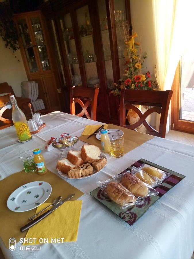 לינה וארוחת בוקר קוסנזה La Quercia מראה חיצוני תמונה